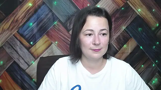 Snapshot of MarieSho chatting on 09-17-25, 05:03 MarieSho online show from 09-17-25, 05:03