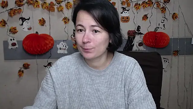 Snapshot of MarieSho chatting on 10-28-25, 07:23 MarieSho online show from 10-28-25, 07:23