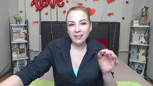 ElizabethSho online show from 04-06-26, 06:20