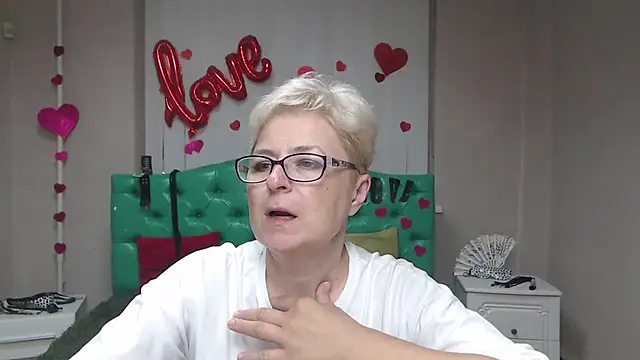 EmiliaGree online show from 09-15-25, 05:02