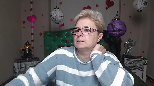 EmiliaGree online show from 11-08-25, 06:02