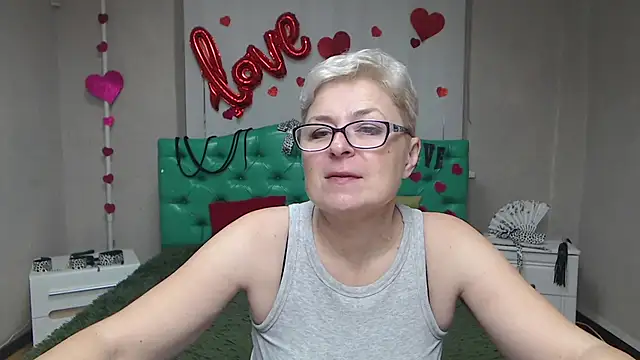 EmiliaGree online show from 11-16-25, 06:13