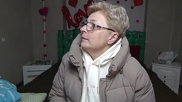 EmiliaGree online show from 02-06-26, 06:22