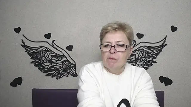 EmiliaGree online show from 04-30-26, 05:19