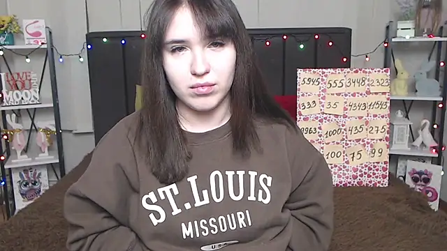 Snapshot of LauraHlot chatting on 02-01-25, 10:23 LauraHlot online show from 02-01-25, 10:23