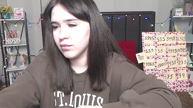 Snapshot of LauraHlot chatting on 02-02-25, 05:32 LauraHlot online show from 02-02-25, 05:32