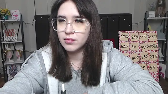 Snapshot of LauraHlot chatting on 02-02-25, 09:56 LauraHlot online show from 02-02-25, 09:56