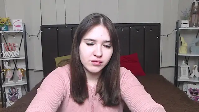 Snapshot of LauraHlot chatting on 02-06-25, 04:31 LauraHlot online show from 02-06-25, 04:31