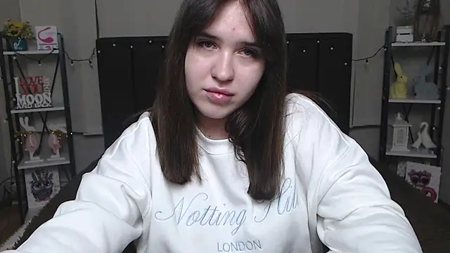 Snapshot of LauraHlot chatting on 02-09-25, 03:43 LauraHlot online show from 02-09-25, 03:43