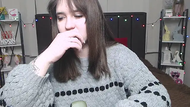 Snapshot of LauraHlot chatting on 02-09-25, 09:06 LauraHlot online show from 02-09-25, 09:06