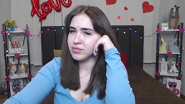 Snapshot of LauraHlot chatting on 02-12-25, 09:54 LauraHlot online show from 02-12-25, 09:54