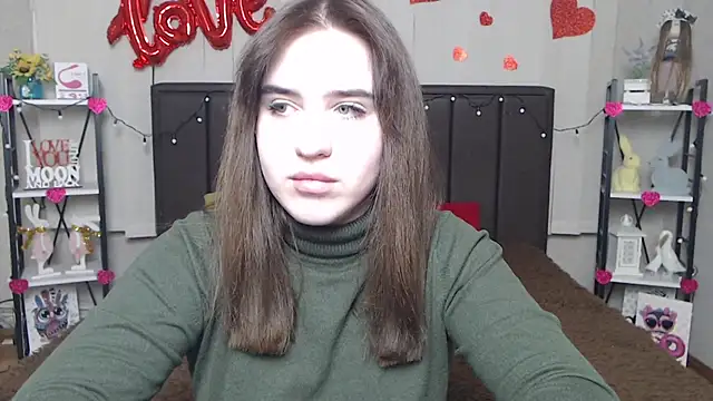 Snapshot of LauraHlot chatting on 02-20-25, 09:42 LauraHlot online show from 02-20-25, 09:42