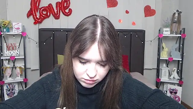 Snapshot of LauraHlot chatting on 02-23-25, 09:26 LauraHlot online show from 02-23-25, 09:26