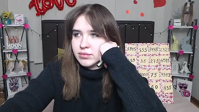 Snapshot of LauraHlot chatting on 02-24-25, 06:38 LauraHlot online show from 02-24-25, 06:38