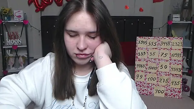 Snapshot of LauraHlot chatting on 03-06-25, 06:59 LauraHlot online show from 03-06-25, 06:59