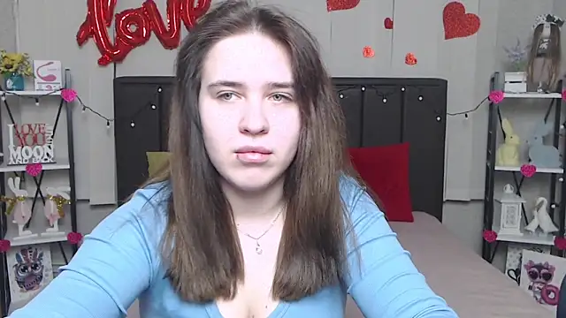 Snapshot of LauraHlot chatting on 03-09-25, 06:11 LauraHlot online show from 03-09-25, 06:11