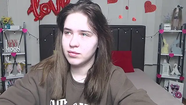 Snapshot of LauraHlot chatting on 03-10-25, 06:34 LauraHlot online show from 03-10-25, 06:34