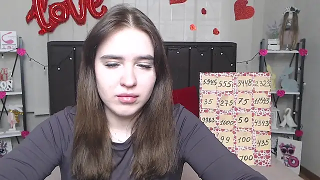 Snapshot of LauraHlot chatting on 03-21-25, 01:12 LauraHlot online show from 03-21-25, 01:12