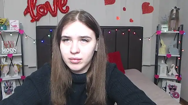 Snapshot of LauraHlot chatting on 03-22-25, 06:33 LauraHlot online show from 03-22-25, 06:33