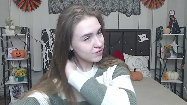 Snapshot of LauraHlot chatting on 11-07-25, 06:08 LauraHlot online show from 11-07-25, 06:08