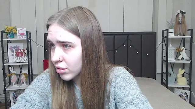 Snapshot of LauraHlot chatting on 11-23-25, 07:13 LauraHlot online show from 11-23-25, 07:13