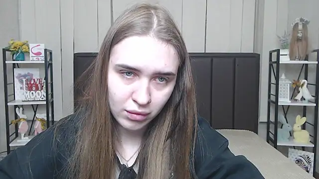 Snapshot of LauraHlot chatting on 11-26-25, 07:26 LauraHlot online show from 11-26-25, 07:26