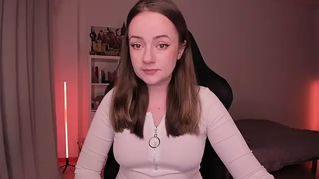 Snapshot of WalkingGirl chatting on 01-28-25, 06:17 WalkingGirl online show from 01-28-25, 06:17