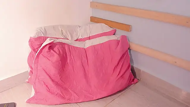 Snapshot of Sofia__rivera chatting on 12-12-24, 11:03 Sofia  rivera online show from 12-12-24, 11:03