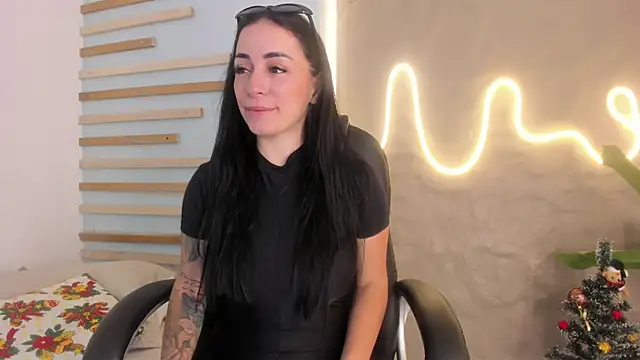 Snapshot of Sofia__rivera chatting on 12-15-24, 04:59 Sofia  rivera online show from 12-15-24, 04:59