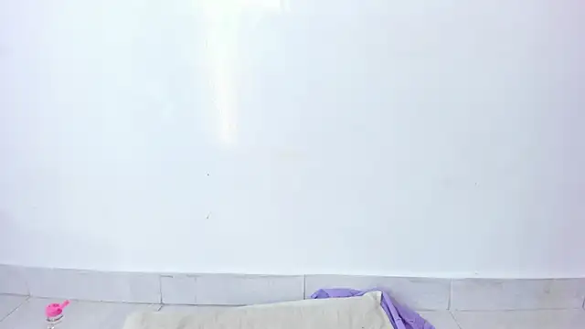 Snapshot of Sofia__rivera chatting on 01-17-25, 11:29 Sofia  rivera online show from 01-17-25, 11:29