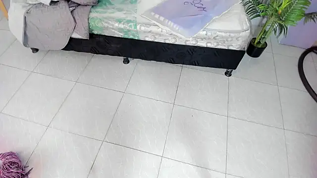 Snapshot of Sofia__rivera chatting on 01-25-25, 08:00 Sofia  rivera online show from 01-25-25, 08:00