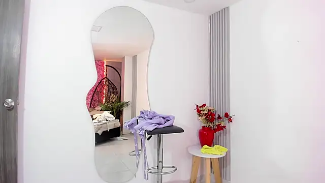 Snapshot of Sofia__rivera chatting on 02-01-25, 10:55 Sofia  rivera online show from 02-01-25, 10:55