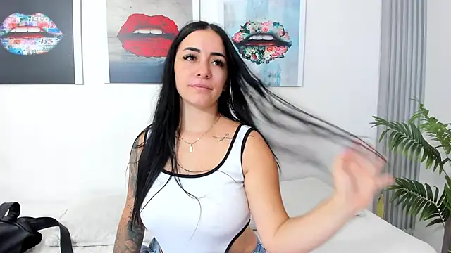 Snapshot of Sofia__rivera chatting on 02-11-25, 07:27 Sofia  rivera online show from 02-11-25, 07:27