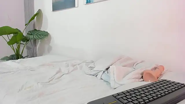 Snapshot of Sofia__rivera chatting on 03-13-25, 09:05 Sofia  rivera online show from 03-13-25, 09:05