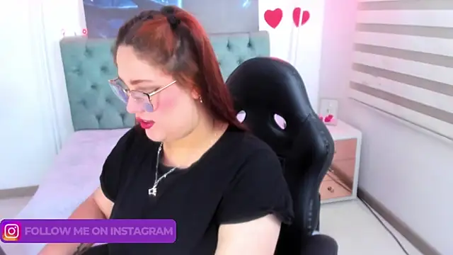 Snapshot of Camiila_Osorio chatting on 03-01-25, 03:32 Camiila Osorio online show from 03-01-25, 03:32