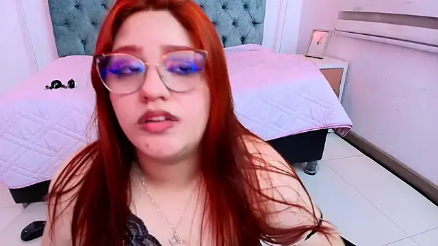 Snapshot of Camiila_Osorio chatting on 03-21-25, 07:00 Camiila Osorio online show from 03-21-25, 07:00