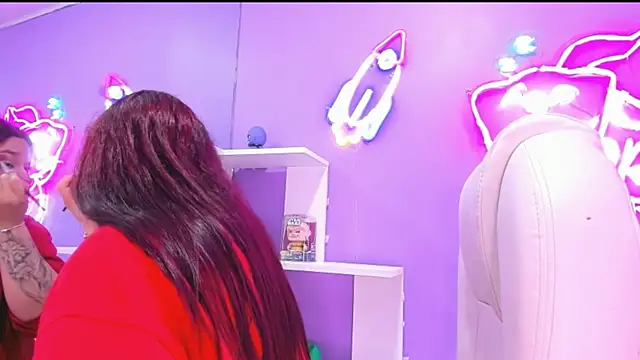 Snapshot of Camiila_Osorio chatting on 09-23-25, 07:28 Camiila Osorio online show from 09-23-25, 07:28