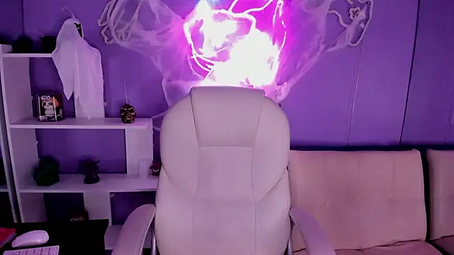 Snapshot of Camiila_Osorio chatting on 10-13-25, 05:57 Camiila Osorio online show from 10-13-25, 05:57