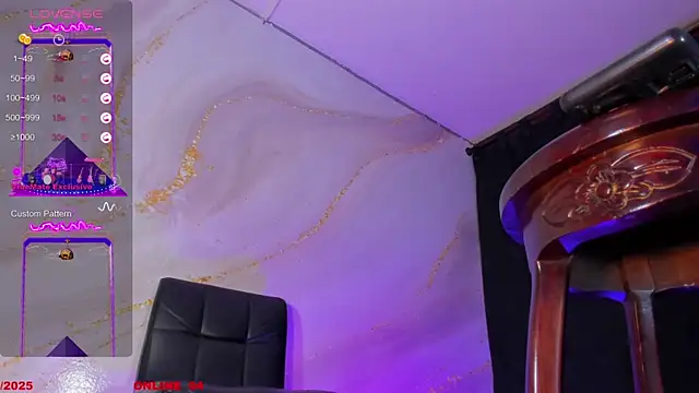 Snapshot of Karla-Ebony chatting on 10-04-25, 04:10 Karla-Ebony online show from 10-04-25, 04:10