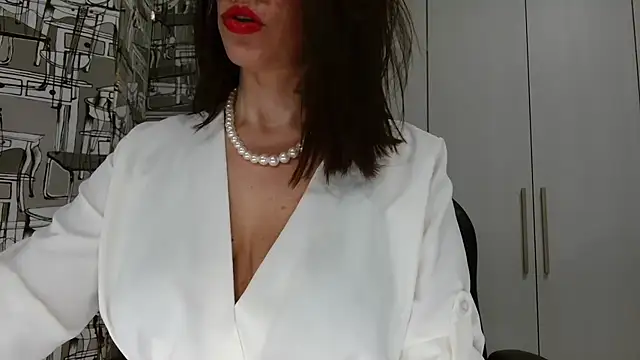 Snapshot of saraxt987 chatting on 02-11-25, 09:56 saraxt987 online show from 02-11-25, 09:56