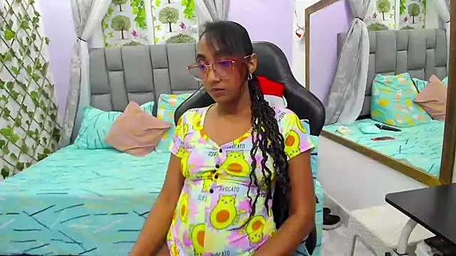 Snapshot of MurphyAngelina chatting on 12-30-24, 03:03 MurphyAngelina online show from 12-30-24, 03:03