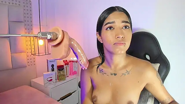 Snapshot of baby_naughty1_ chatting on 12-21-24, 07:49 baby naughty1 online show from 12-21-24, 07:49