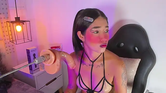 Snapshot of baby_naughty1_ chatting on 01-29-25, 01:38 baby naughty1 online show from 01-29-25, 01:38