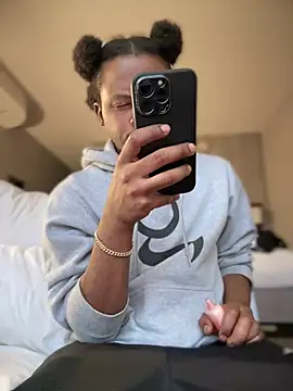 Snapshot of MobyDxck chatting on 01-03-25, 11:33 MobyDxck online show from 01-03-25, 11:33