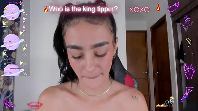 Snapshot of serafelle chatting on 02-24-25, 12:20 serafelle online show from 02-24-25, 12:20