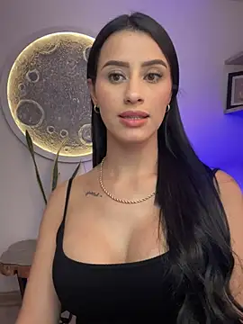 Snapshot of SarahhSmitth1 chatting on 03-17-25, 11:00 SarahhSmitth1 online show from 03-17-25, 11:00