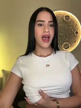 SarahhSmitth1 online show from 02-05-26, 11:09