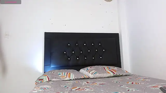 Snapshot of Adele_Rush chatting on 09-22-25, 03:19 Adele Rush online show from 09-22-25, 03:19