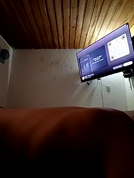 Snapshot of Ssan25 chatting on 03-19-26, 01:04 Ssan25 online show from 03-19-26, 01:04