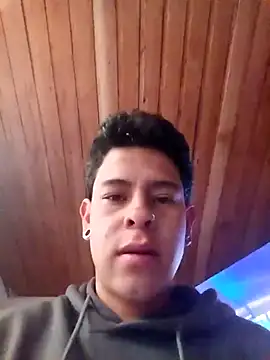 Snapshot of Ssan25 chatting on 03-27-26, 01:33 Ssan25 online show from 03-27-26, 01:33